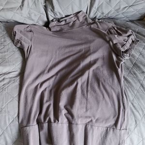Short sleeve turtleneck gray